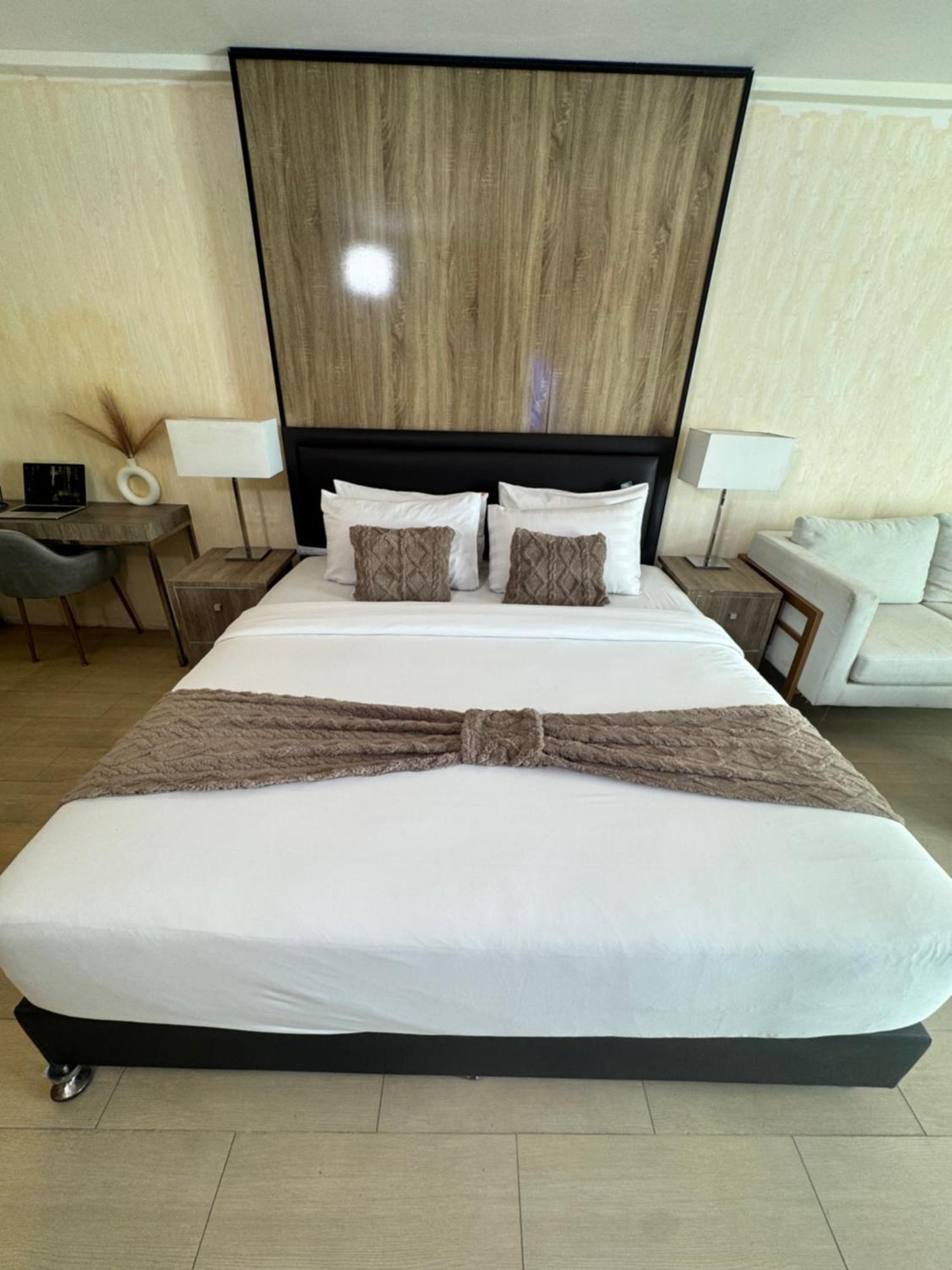 Maya Aparthotel
